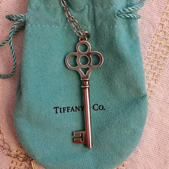 Tiffany & Co pendant - Picture 3 of 8